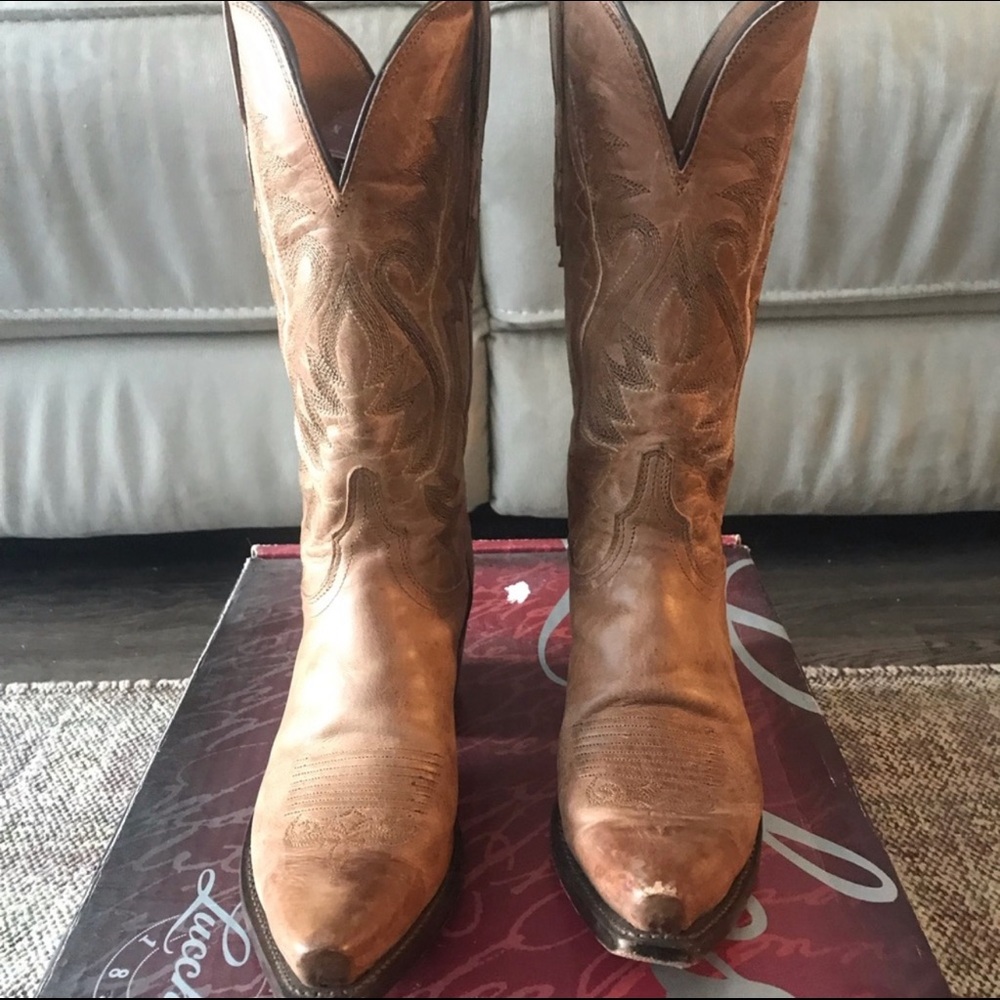 Gorgeous Tan Women’s Lucchese Cowboy Boots